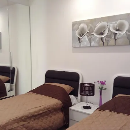 Апартаменты Bedzzz Airport Kirkop