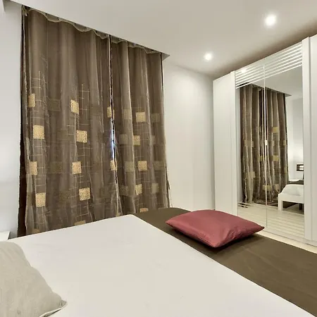Апартаменты Bedzzz Airport
